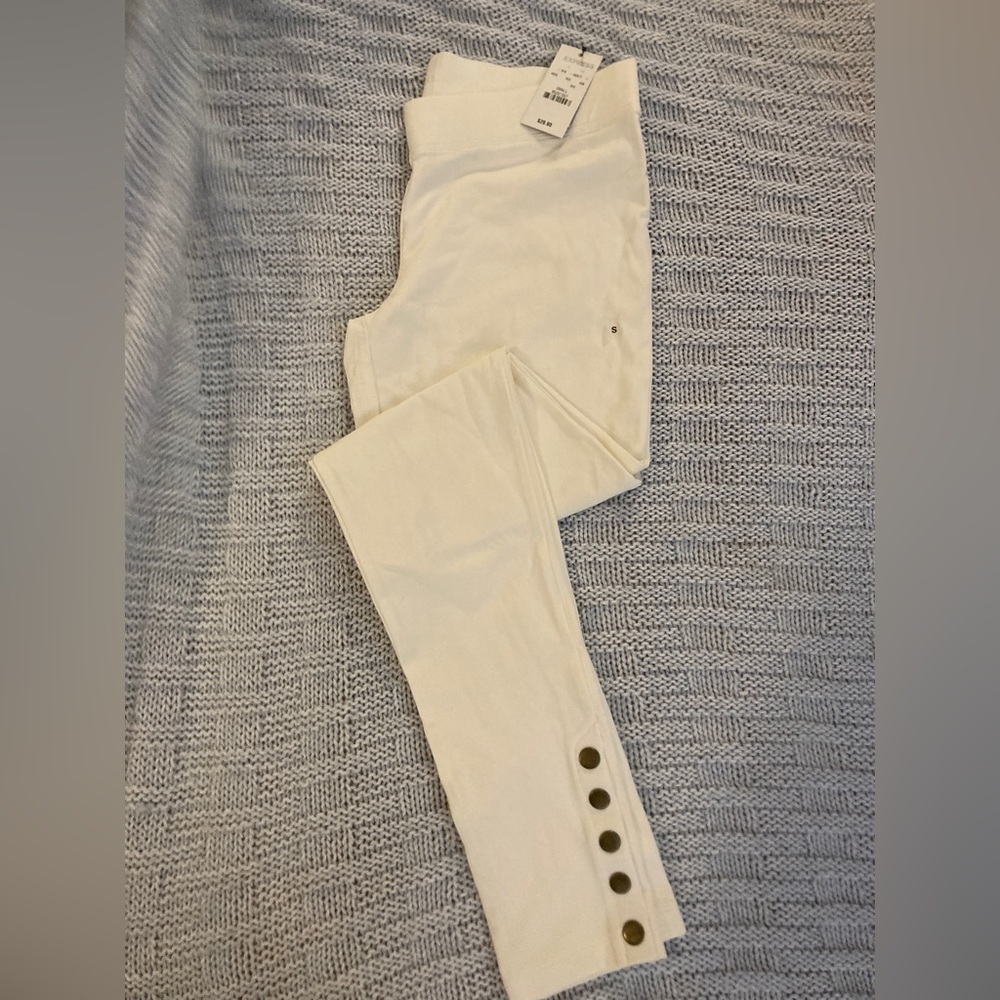 Express leggings with button detail